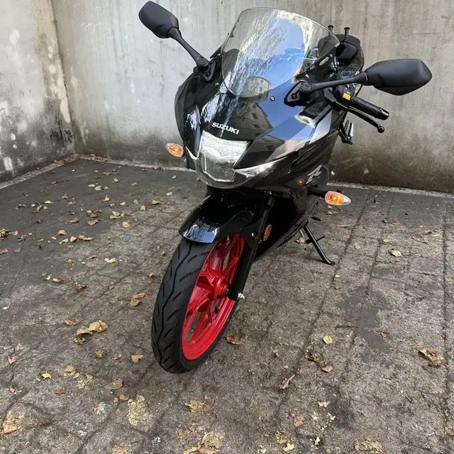 GSXR125 23년식 판매 합니다