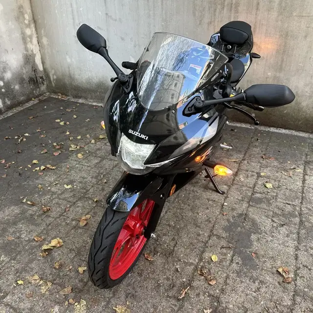 GSXR125 23년식 판매 합니다