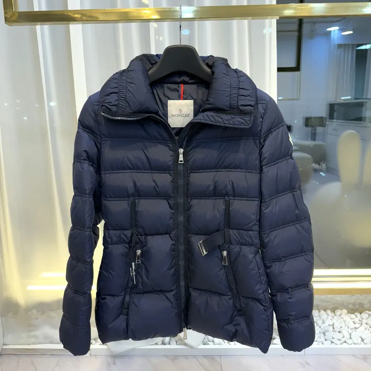 [3] Moncler Aix-en-Terre Women's Padded Department Store Edition