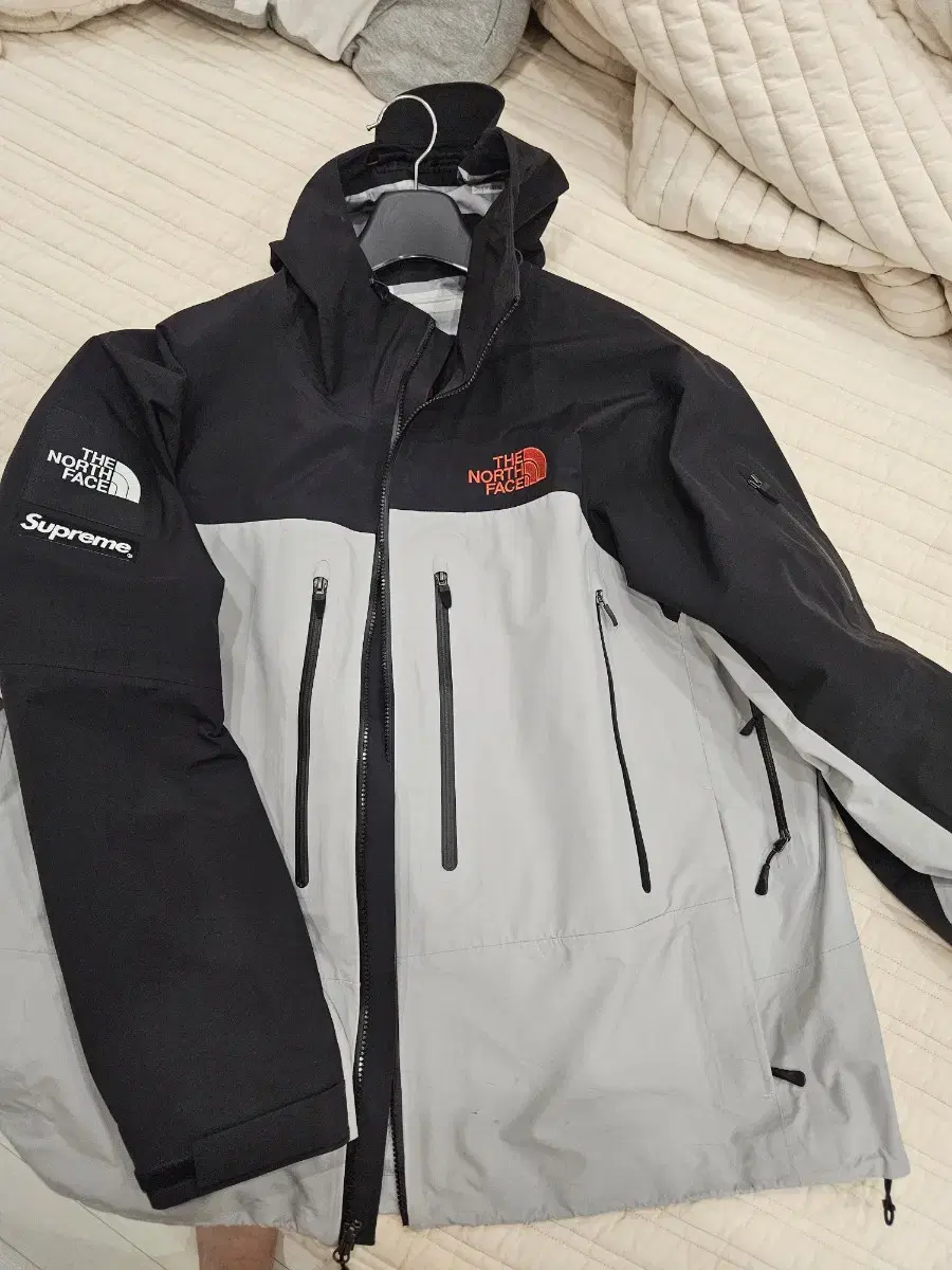 Supreme North Taped Seam Shell Jacket Gray 2XL