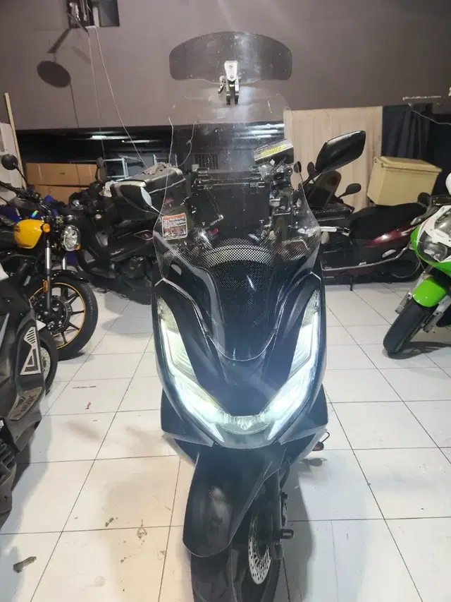 엔진보링 신형 혼다 pcx125cc 부산울산중고오토바이 스쿠터