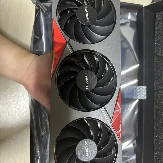 Colorful RTX 4070 Super 토마호크