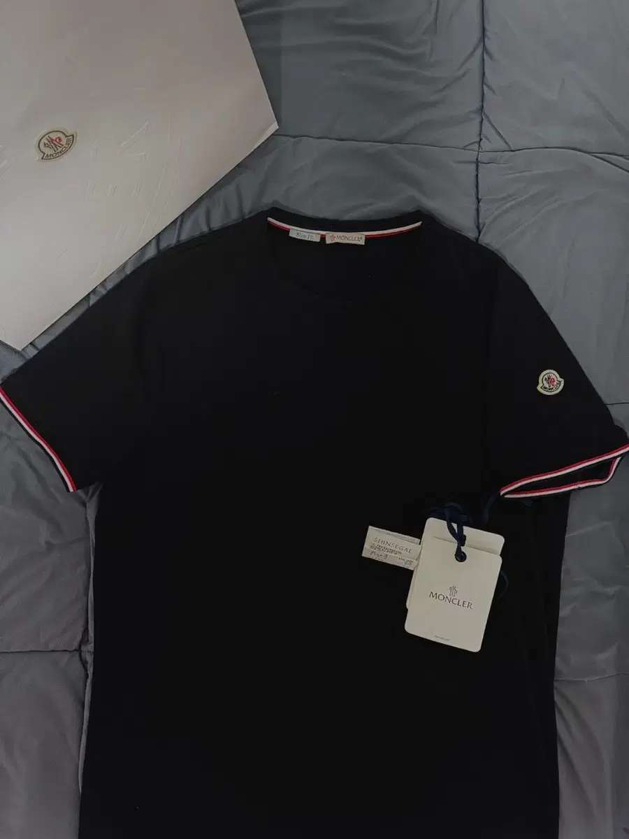 [PRICE REDUCED]Moncler Slim Fit[L] Department Store Edition (New)