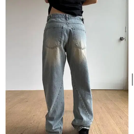 이너뮤트 twist brushed jean