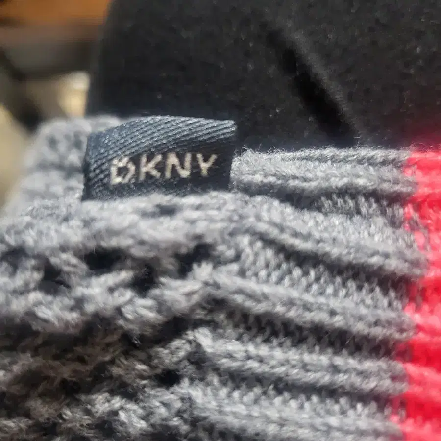 DKNY 애기가디건