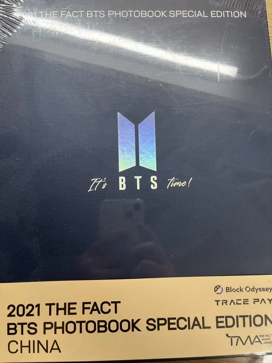 BTS sealed TheFacts China 2021 photobook sells