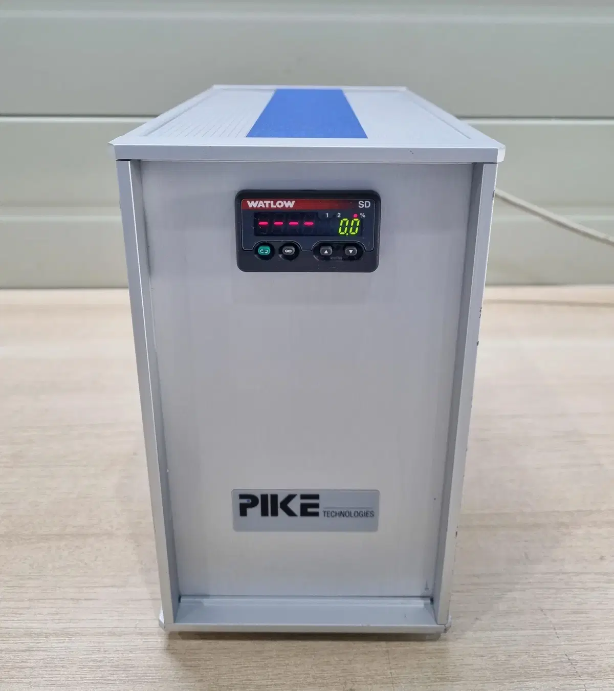 PIKE Technologies 온도 컨트롤러