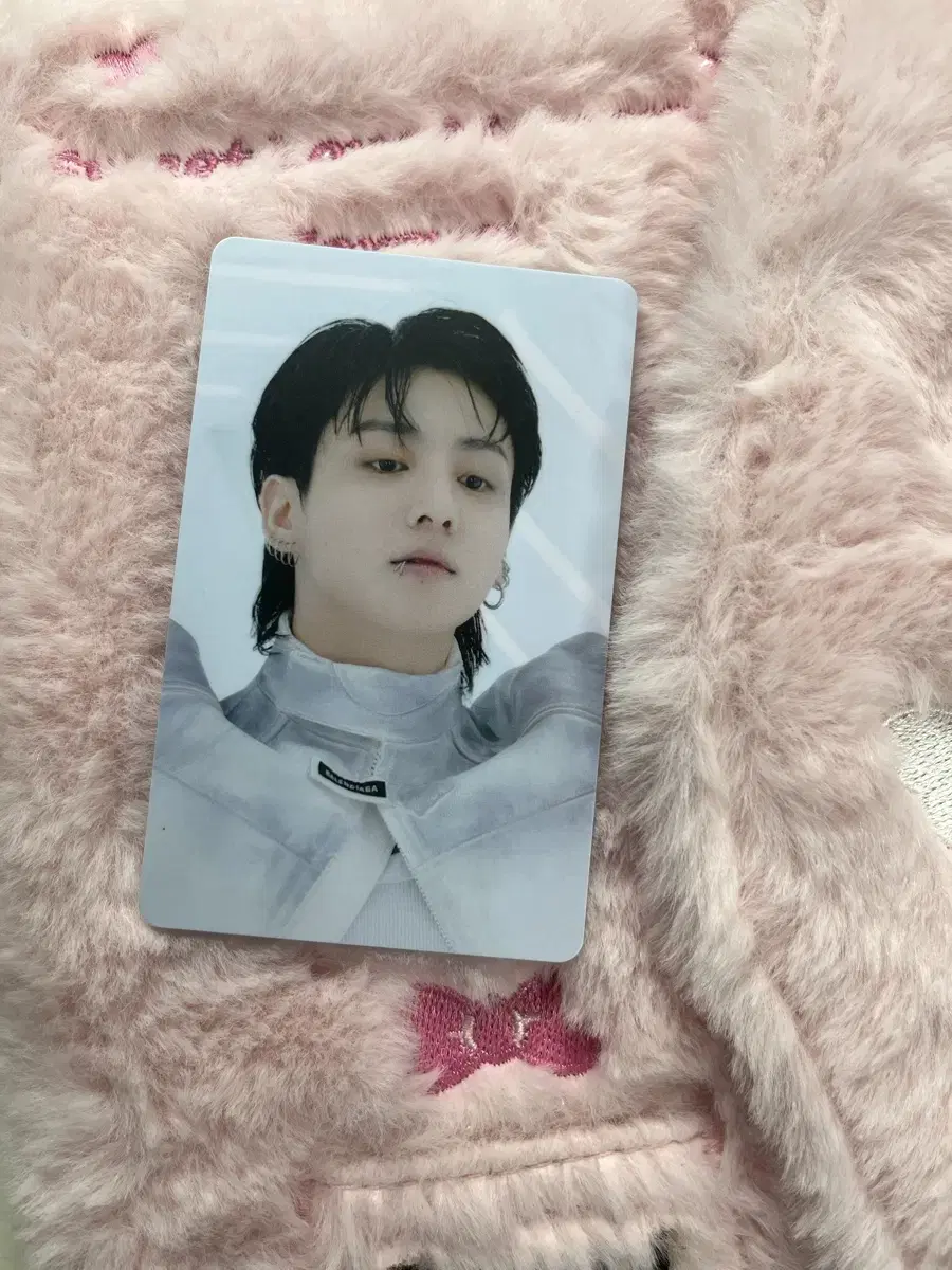 Deadline) Jungkook Golden Exhibition Entry photocard WTS