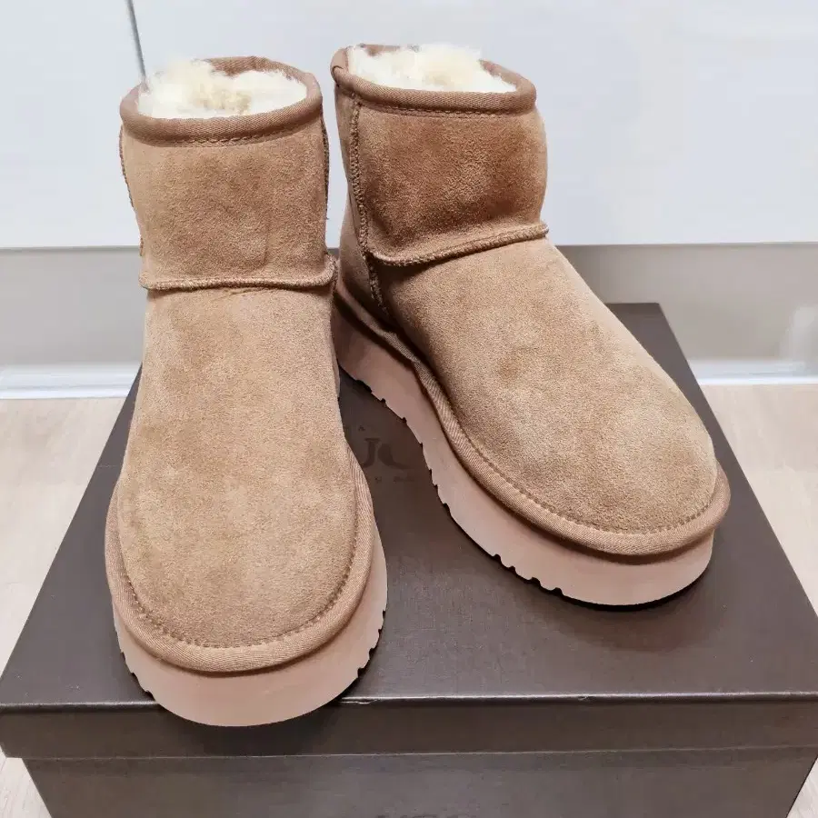 OZWEAR UGG 오즈웨어 클래식 플랫폼 미니 어그부츠 4CM