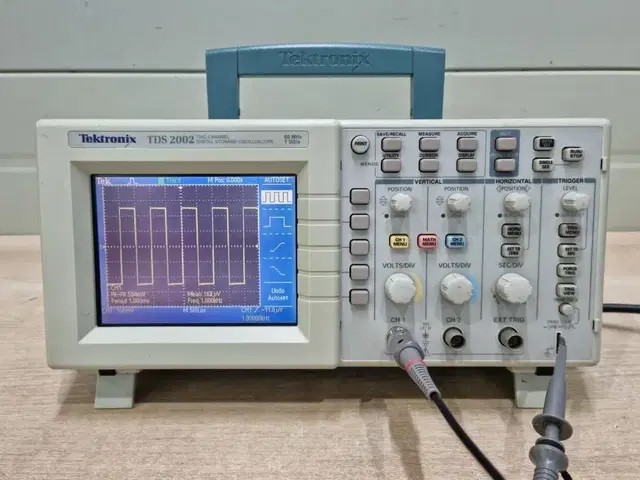 Tektronix TDS 2002 2CH 60MHz 오실로스코프