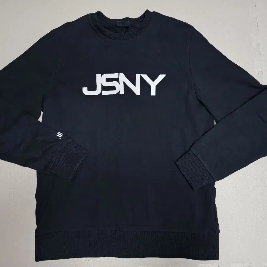 JSNY 맨투맨 2벌화이트, 블랙 색상100사이즈한두번 착용일괄