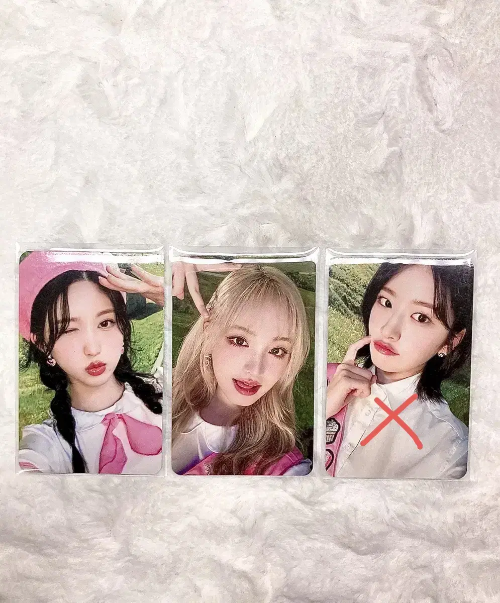 Ive got 3 of these photocard for sale!