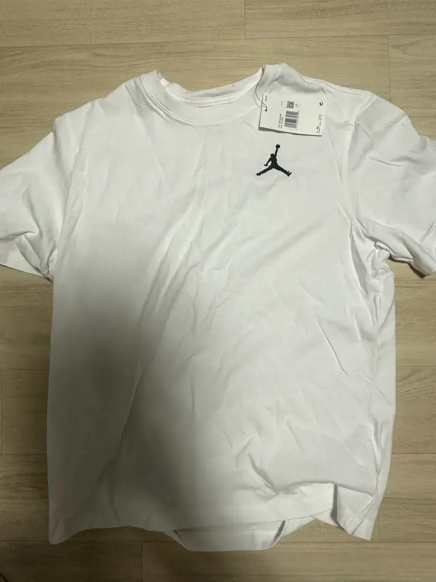 Jordan short sleeve size XXL