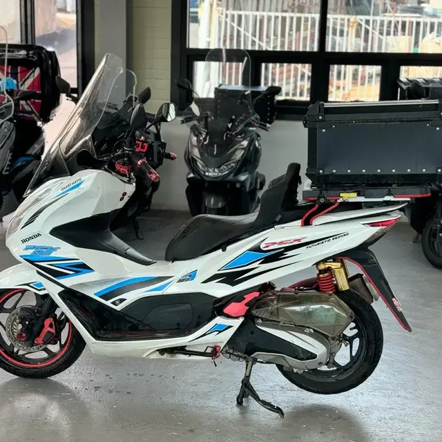 21년식 PCX125 3만KM 깔끔한 차량 판매합니다.