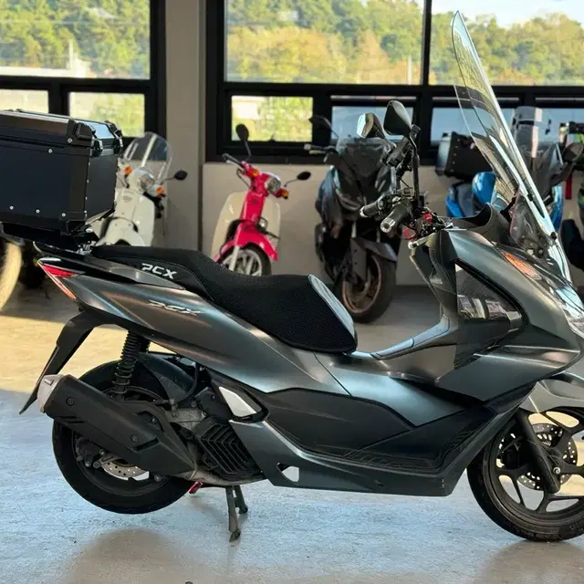 21년식 PCX125 ABS모델 27@@@KM 깔끔한 차량 판매합니다.