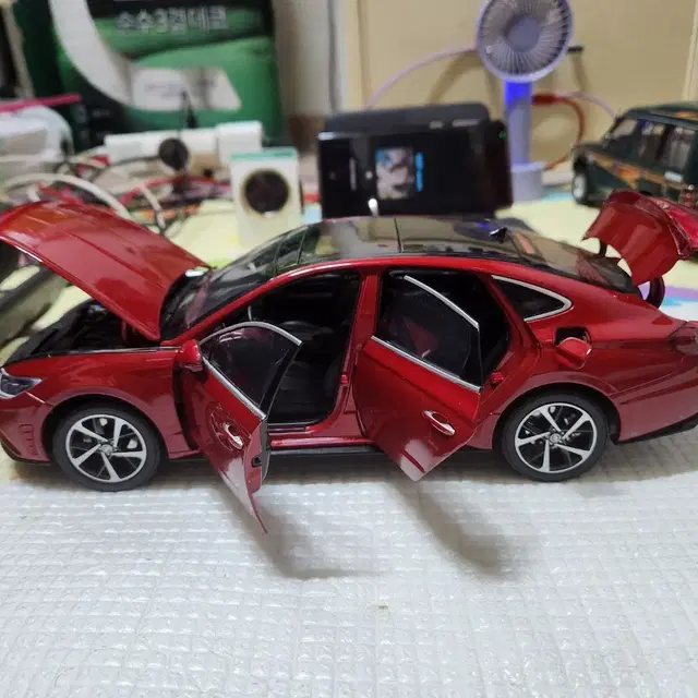 1:18 소나타dn8 레드 Norev sl55amg 판매합니다