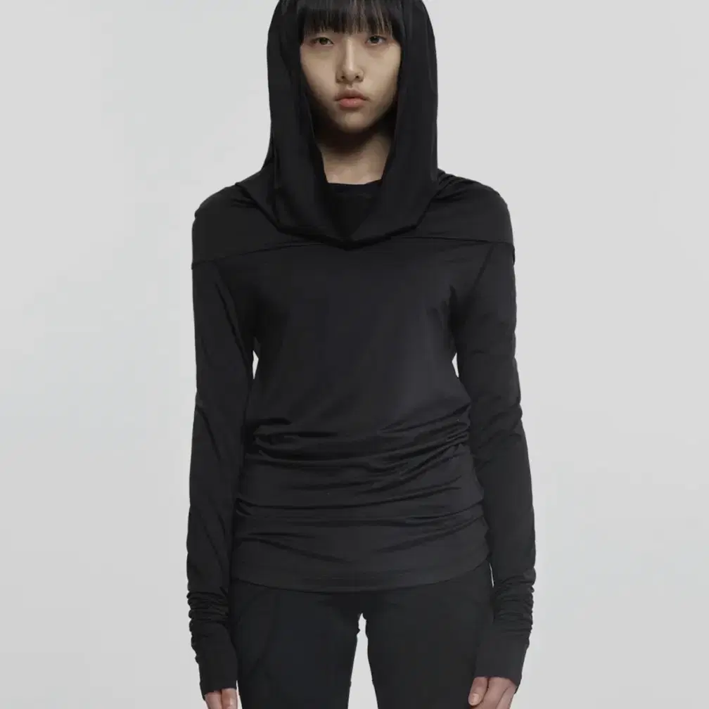 나체 Draping Long Sleeve Black 1