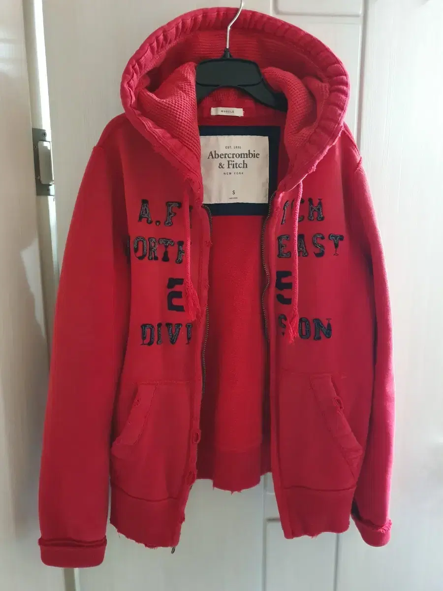 Abercrombie Muscle Fit Hooded Zip Up S Red Jacket Jumper Vintage Y2K Rarities