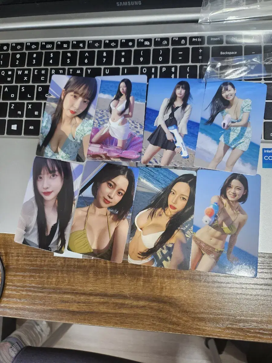 Goh Mal-sook Sells round Eunbi photo cards.