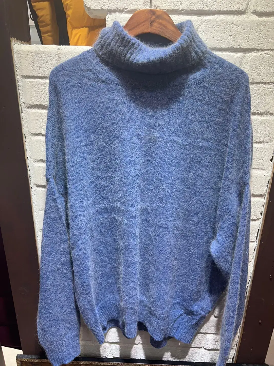 ANDERSON BELL Mohair Neck Pola Knit