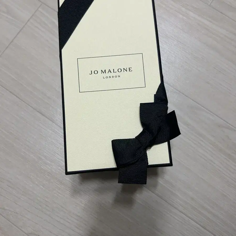 미개봉새상품 정품 조말론 런던 잉글리쉬 페어앤 프리지아 핸드크림 50ml