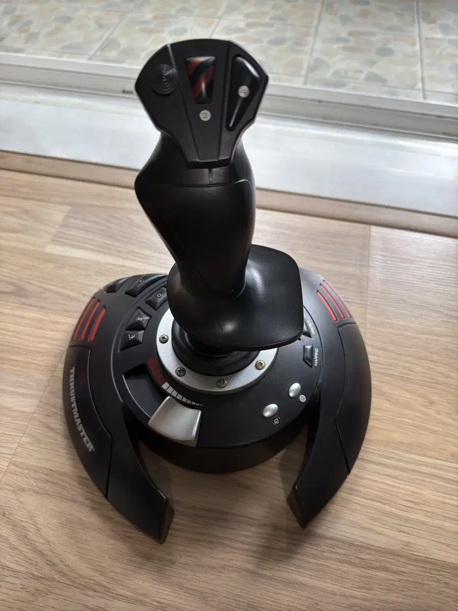 TrustMaster T-Flight stick x 40,000 used (good condition) (Distributed)