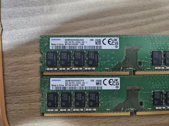 삼성 DDR4 3200AA 8GB 2개팝니다