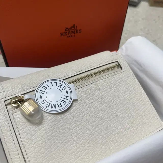 Hermes Kelly Pocket 에르메스 켈리 포켓 컴팩트 지갑 앱송