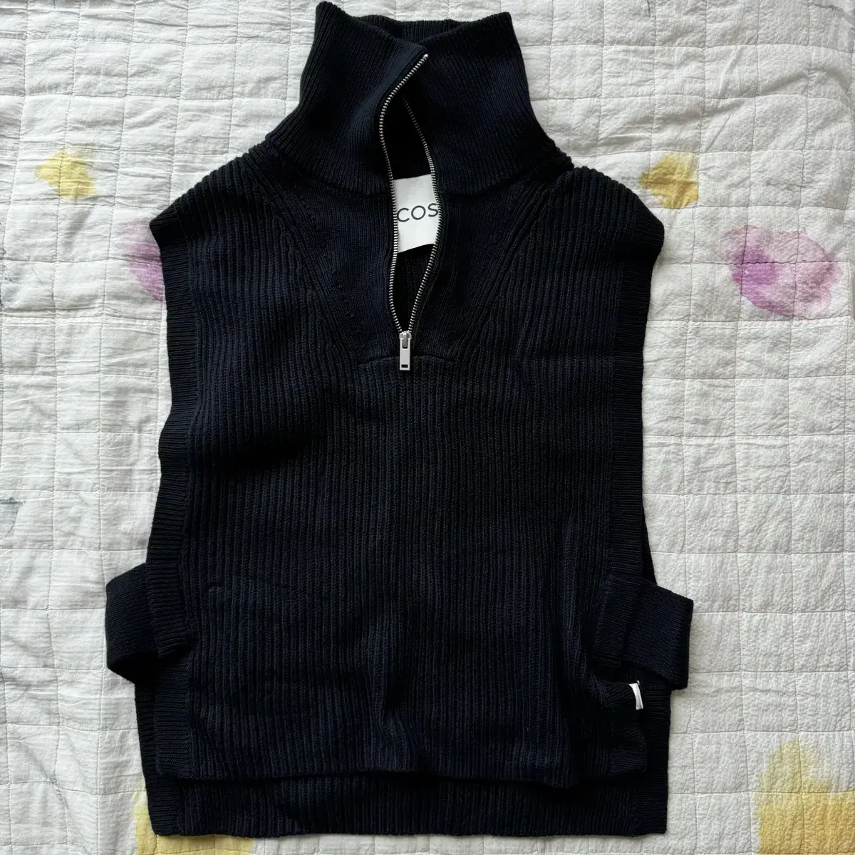 COS Knitted vest navy size F