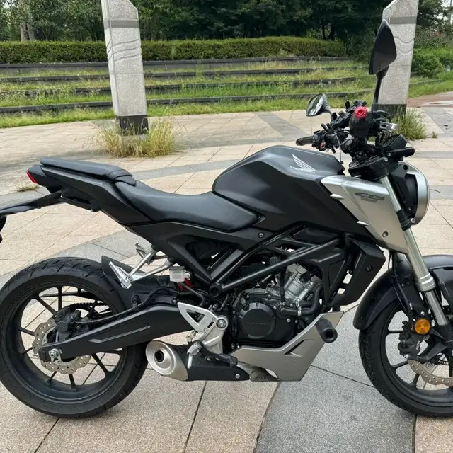 혼다 cb125r 21년형 무꿍무슬립 판매합니다