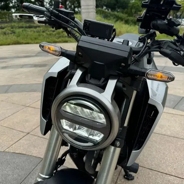 혼다 cb125r 21년형 무꿍무슬립 판매합니다