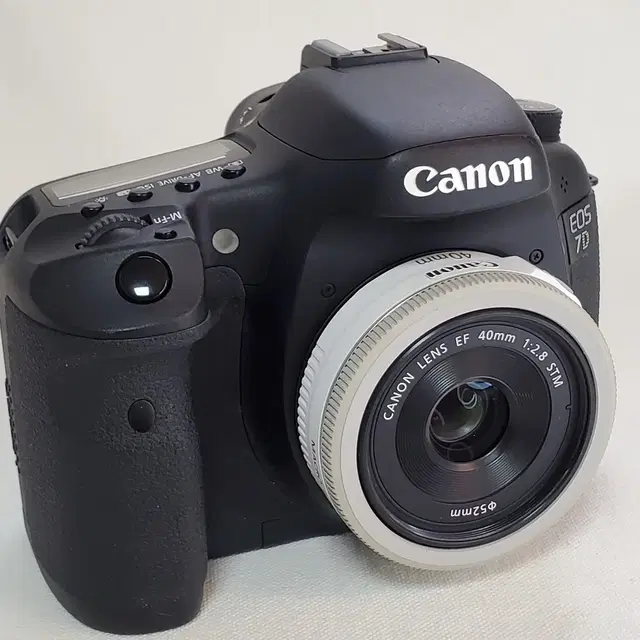 Canon 7D+Pancake 40MM F2.8 STM Lens