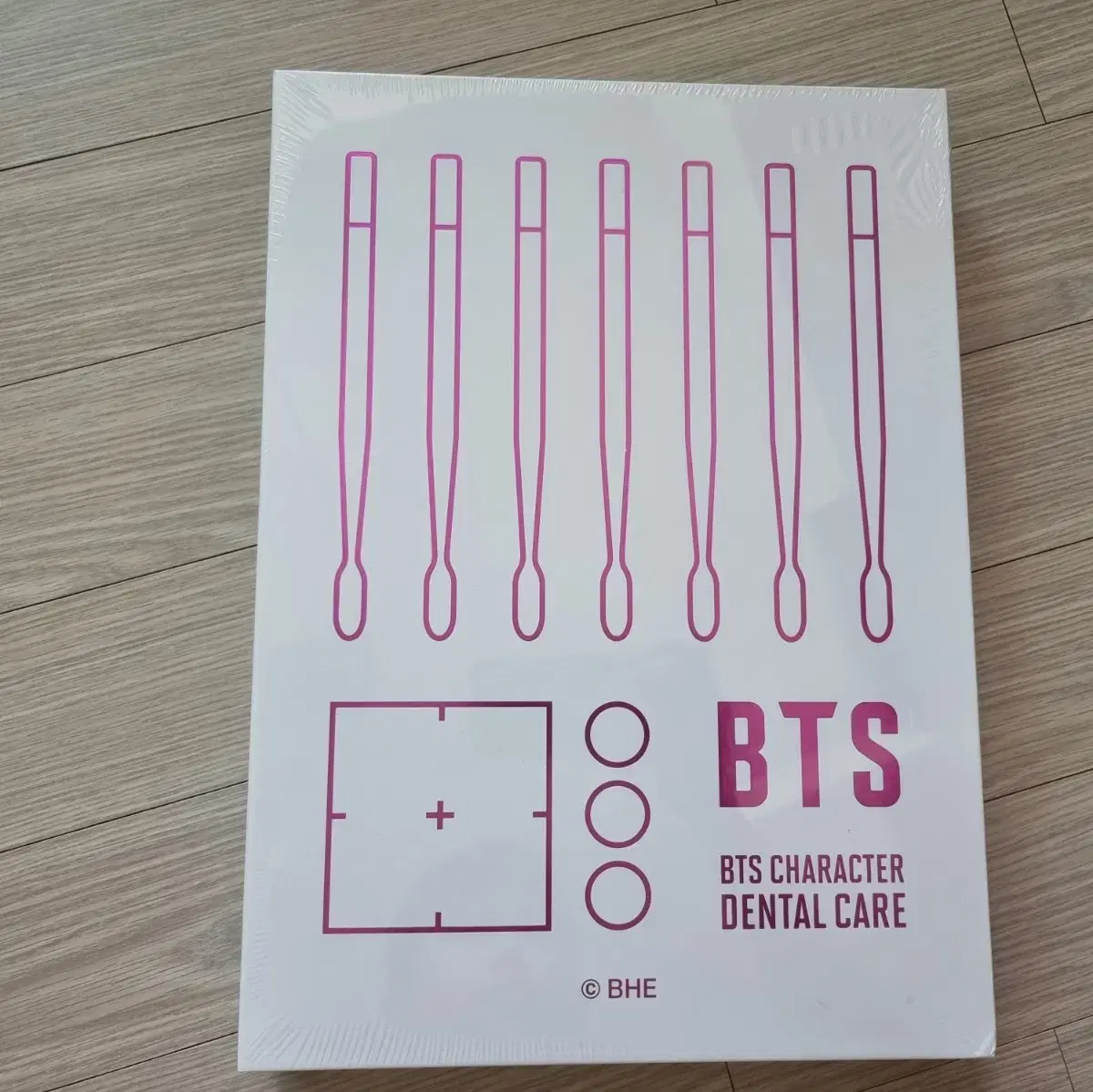 [unsealed] bts BTS limited edition Figurine Toothbrush Set