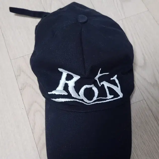 더콜디스트모먼트 ron 캡모자