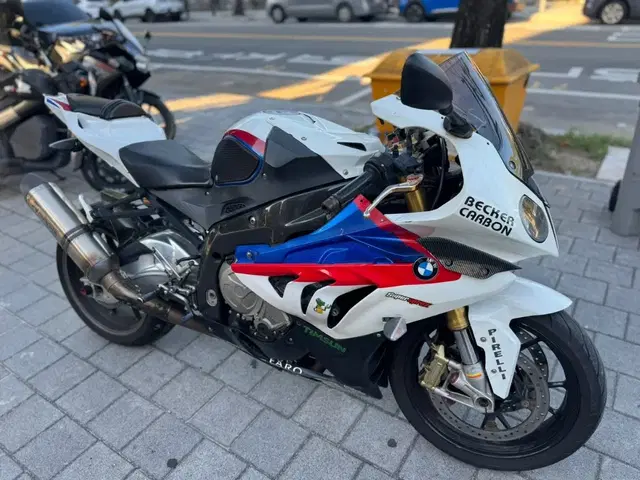 bmw s1000r 2013년식 아크라풀배기 판매합니다