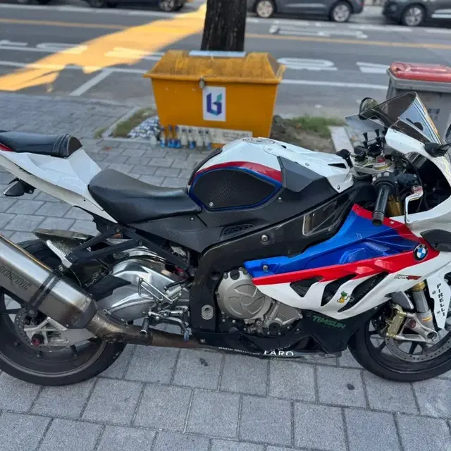 bmw s1000r 2013년식 아크라풀배기 판매합니다