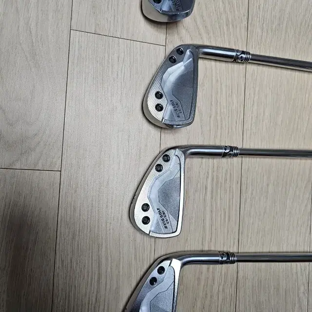 엑시스 AXIS GOLF Z3 CBI아이언(5-P,A, 7아이언)