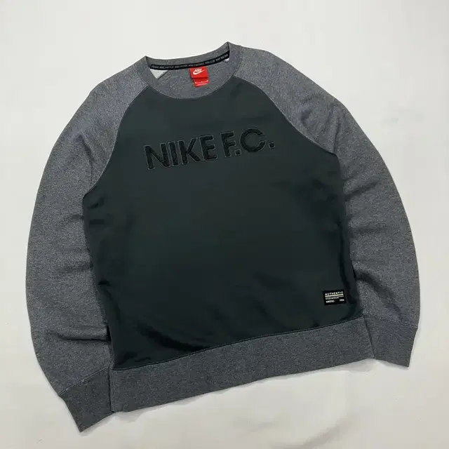 NIKE F C 나이키 빅로고 맨투맨