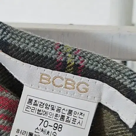 bcbg(30~32허리 또는 골반)랩스커트