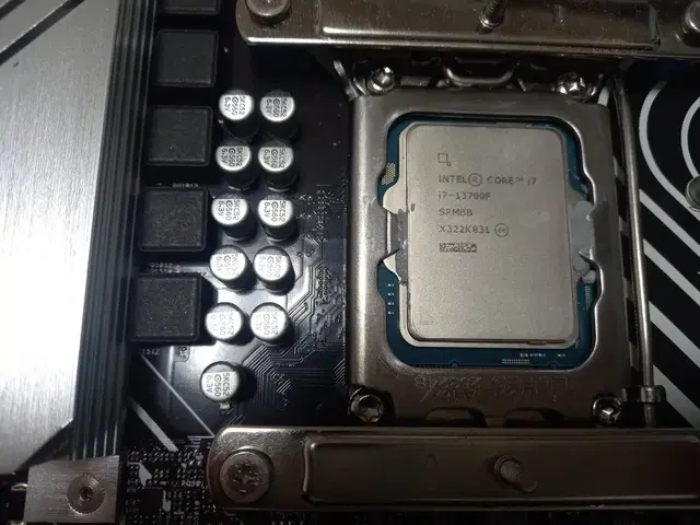 13700f cpu z790 어로스 엘리트 메인보드