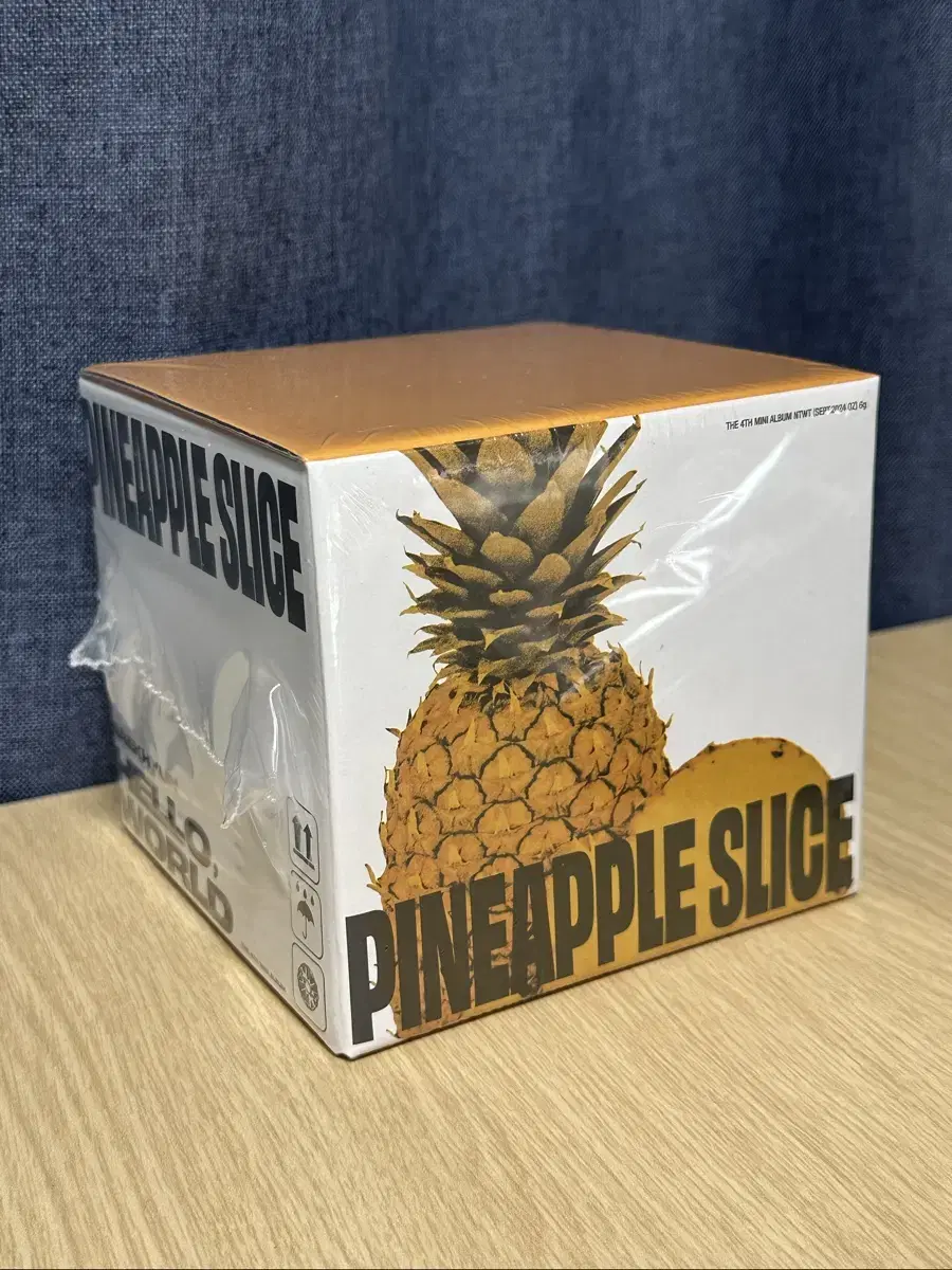 [EXO's Baekhyun] sealed Pineapple Slice Album (Pineapple Ver.)