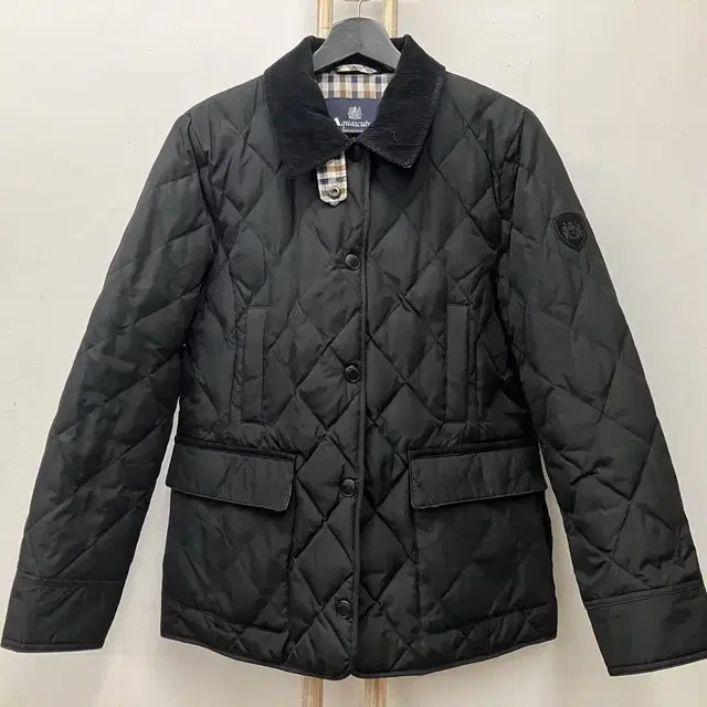 2 아쿠아스큐텀(Aquascutum) 퀼팅 자켓 66