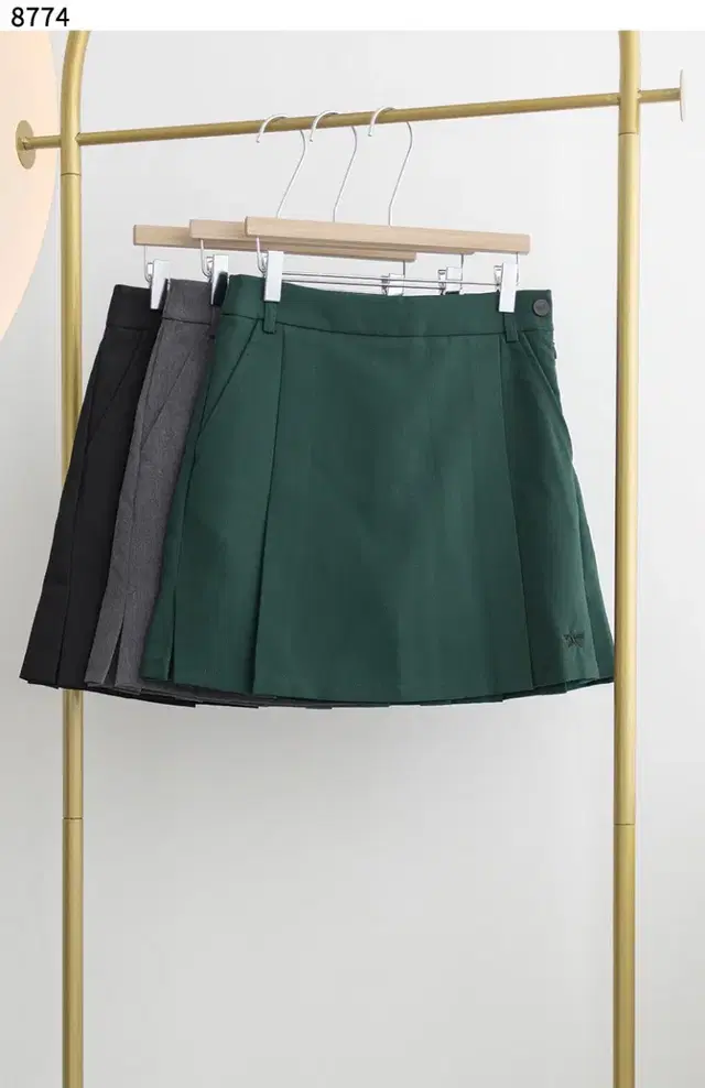 여성골프웨어 WOMEN UNBALANCED FLARE SKIRT