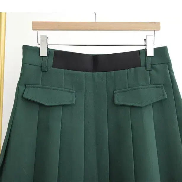 여성골프웨어 WOMEN UNBALANCED FLARE SKIRT