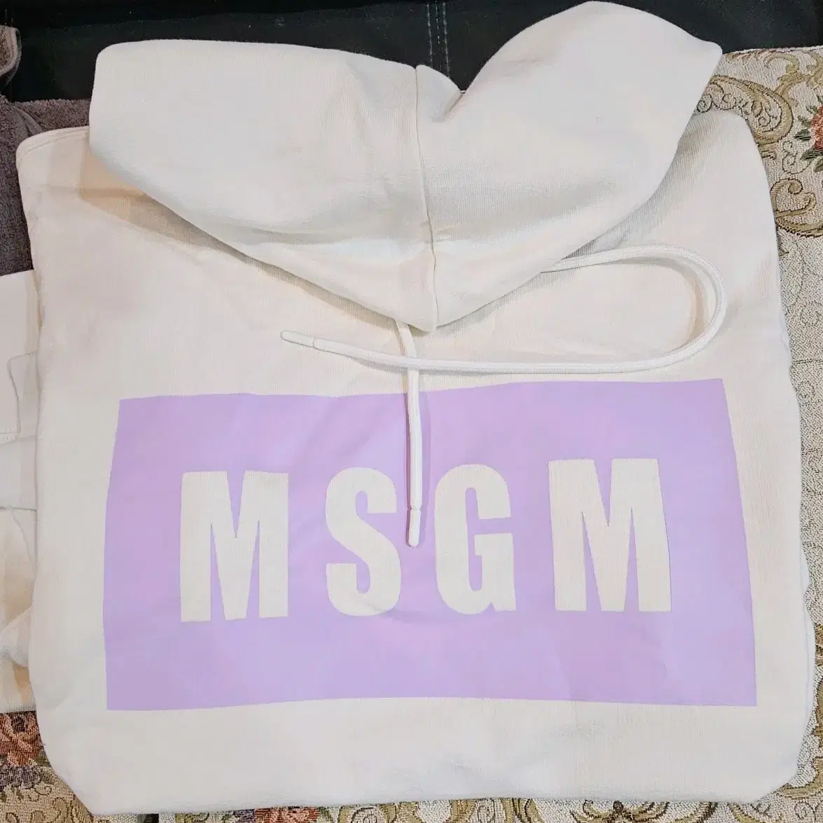 msgm 로고 후드티