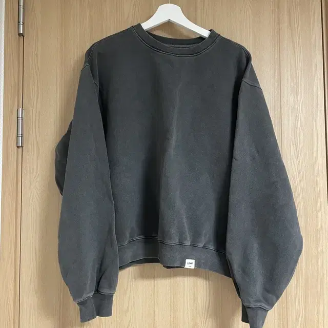 글로니(glowny) G CLASSIC WASHED SWEATSHIRTS