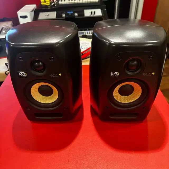 KRK VXT4 모니터 스피커