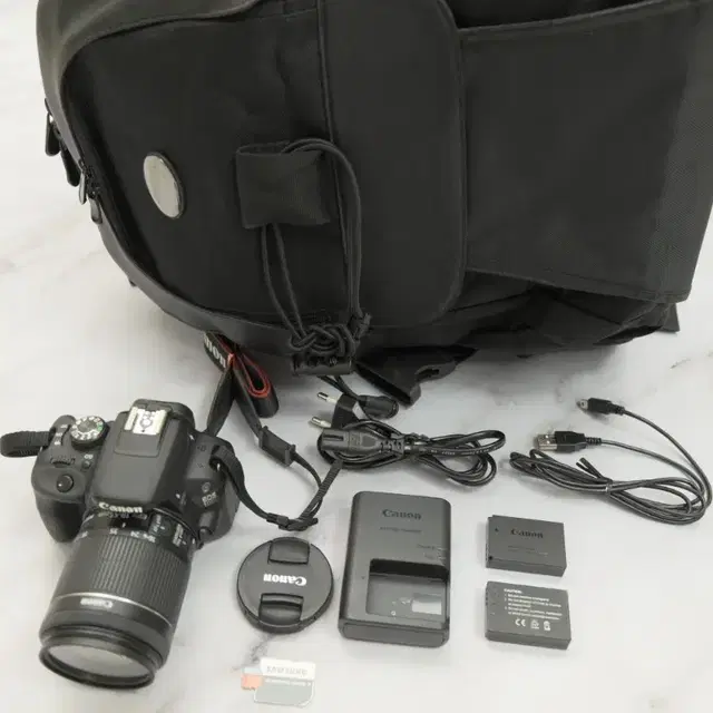 A급 캐논 DSLR 카메라 EOS 100D 와 18-55 렌즈 세트