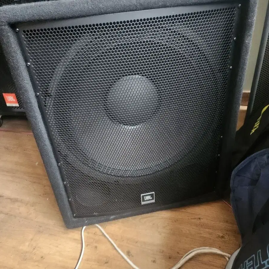 JBL18인치싱글우퍼 1통