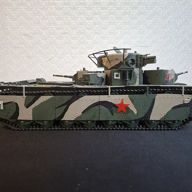 1/35사이즈 아카데미 T35 다포탑전차 판매합니다. 31일까지